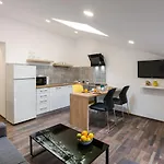 شقة Hana - Attic In Center *